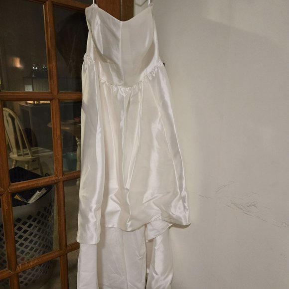 Size 18 Davids Bridal Wedding dress - Picture 2 of 15